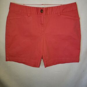 Lands End Salmon Color Shorts, midrise size 10P, 6.5 inches long